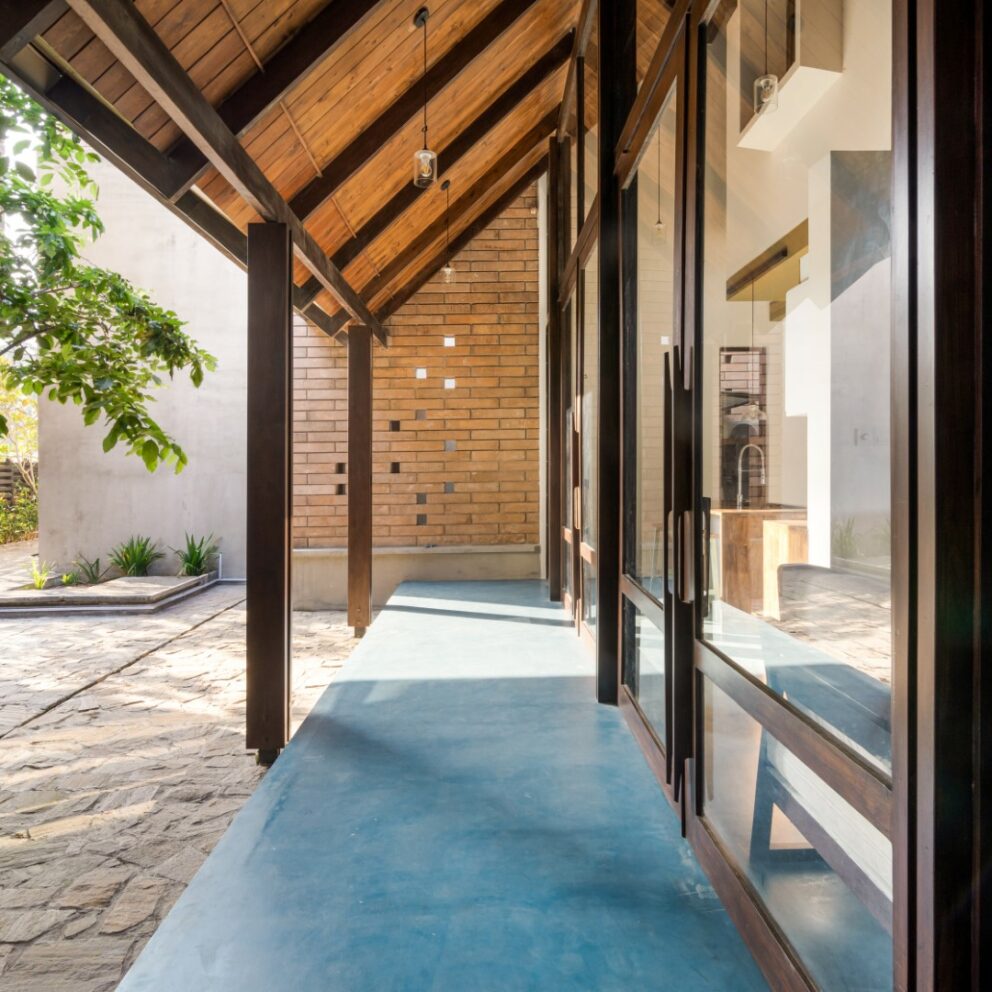 Guest space with a verandah.